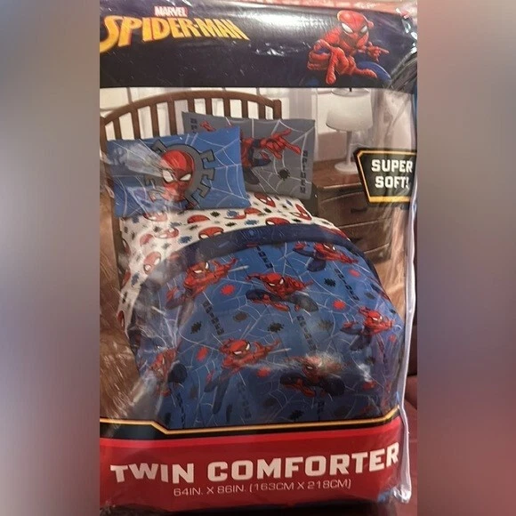 Marvel Spider-Man Twin 4 pc Comforter set. - Image 4 of 4