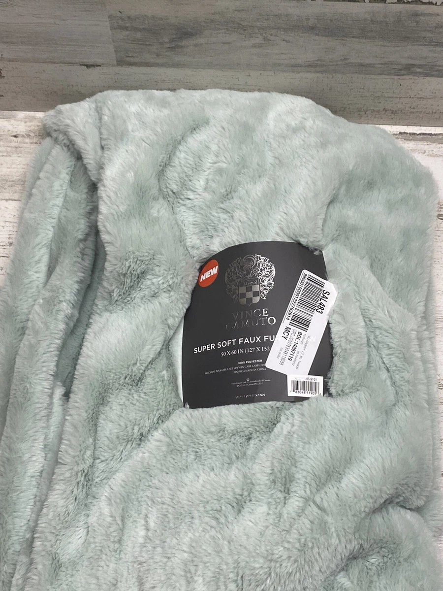 Vince Camuto Super Soft Faux Rabbit Fur Throw Blanket 50x60 Green