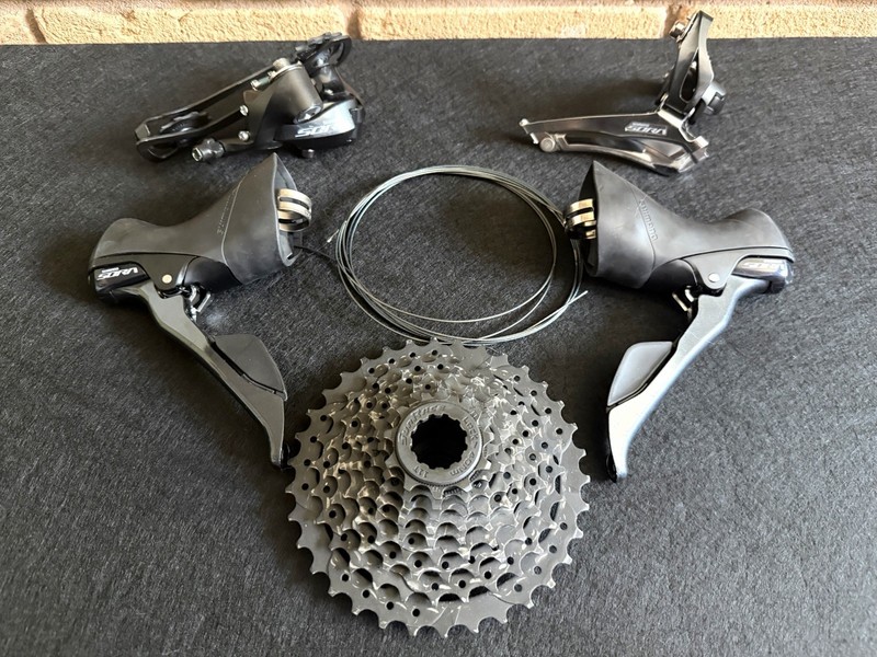 Shimano Sora R3000 2x9 Mini-Groupset - Pristine Shifters - Excellent Condition