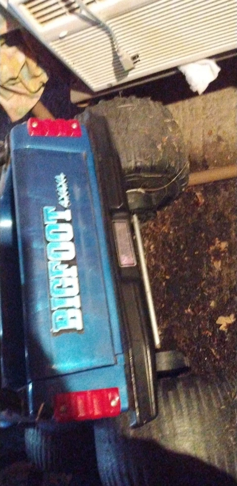 Bigfoot Power Wheels Ford 1986 4x4x4 Monster Truck Ride On Kids Toy Vehicle - Image 2 of 4