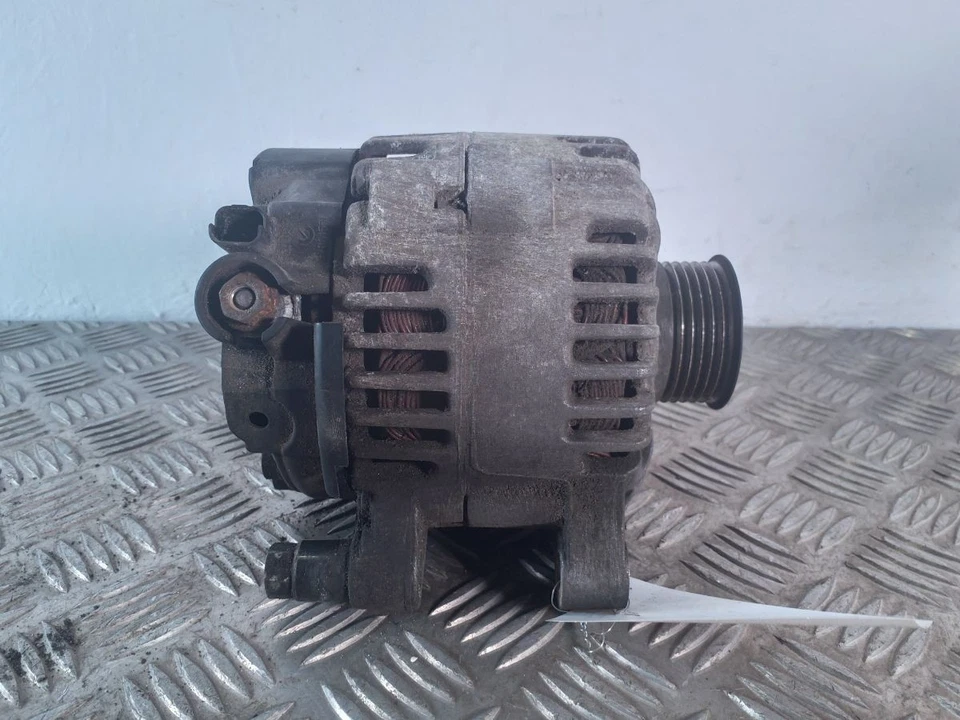 PEUGEOT 206 STYLE HDI MK1 (Ph1) 2003-2004 Alternator 9646476280 - Image 3 of 4