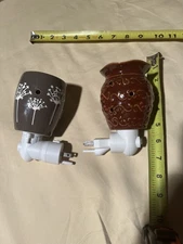 2 SCENTSY: TARO Dandelion and Roma Red Plug In Mini Wall Wax Warmer Night Light 