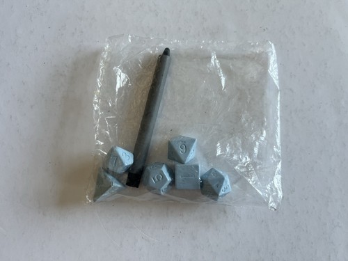 Dungeons and Dragons Set Of Dice TSR 1981 - Picture 6 of 8