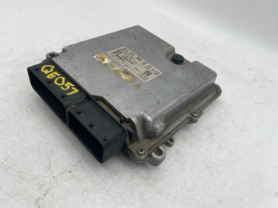 2014 Mercedes-Benz GLK250 2.1L Engine Control Module Unit ECM EC A 651 900 25 01 - Image 3 of 4