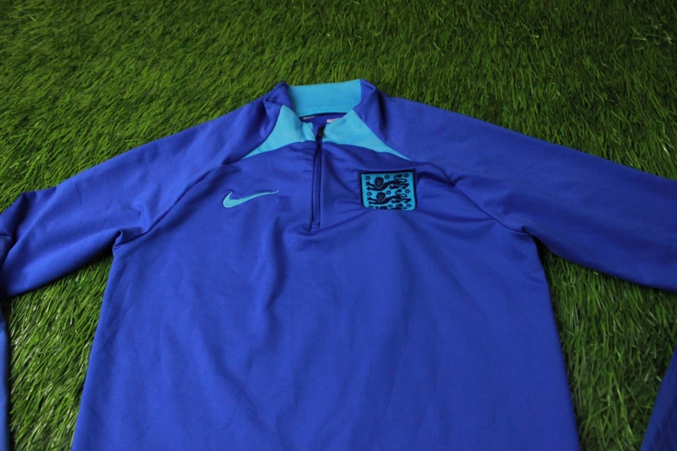 ENGLAND TEAM 2022-2023 FOOTBALL MEN ZIP SWEATSHIRT TRAINING NIKE ORIGINAL SIZE S - Image 2 of 4