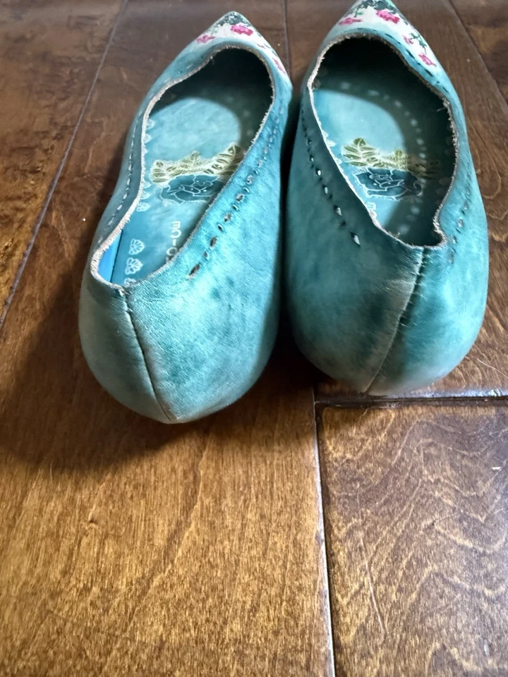 Irregular Choice Women’s Blue Floral Low Heeled Shoes Size 8 Size 39 - Image 4 of 4