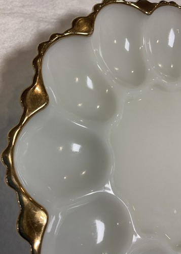 Vintage Anchor Hocking Deviled Egg/Oyster Plate Milk Glass Gold Rim 12 Eggs - Picture 3 of 10