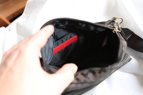 Tommy Hilfiger Black Gray Jacquard Adjustable Crossbody Belt Bag *small flaw* - Picture 12 of 15