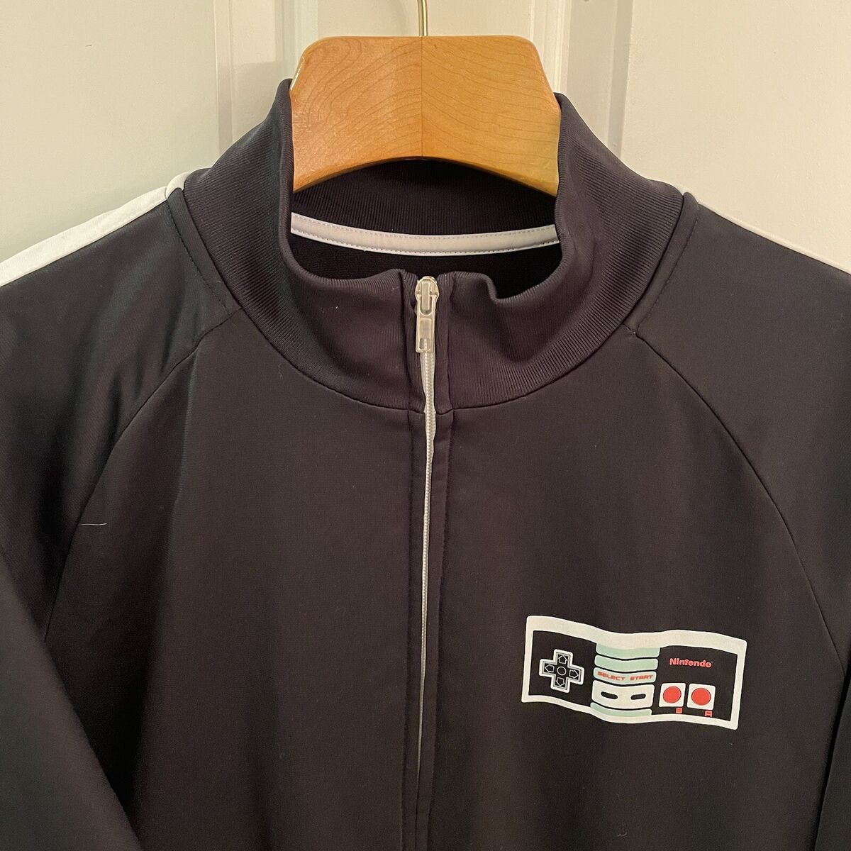 Nintendo NES Track Jacket Full Zip Men Large L Black Nintendo NES Track Jacket Full Zip Men Large L Black