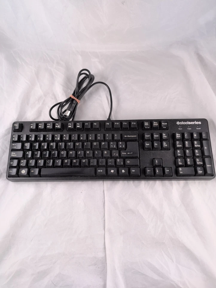 SteelSeries 6GV2 64229 ES Wired Keyboard Black Switches Fullsize Gaming w/PS2 - Image 3 of 4