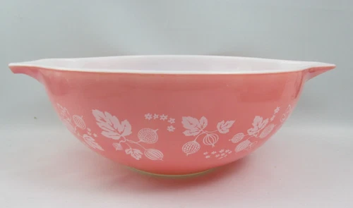 Vtg Pyrex Cinderella White on Pink Gooseberry 4 QT Mixing Bowl #444  Made in USA