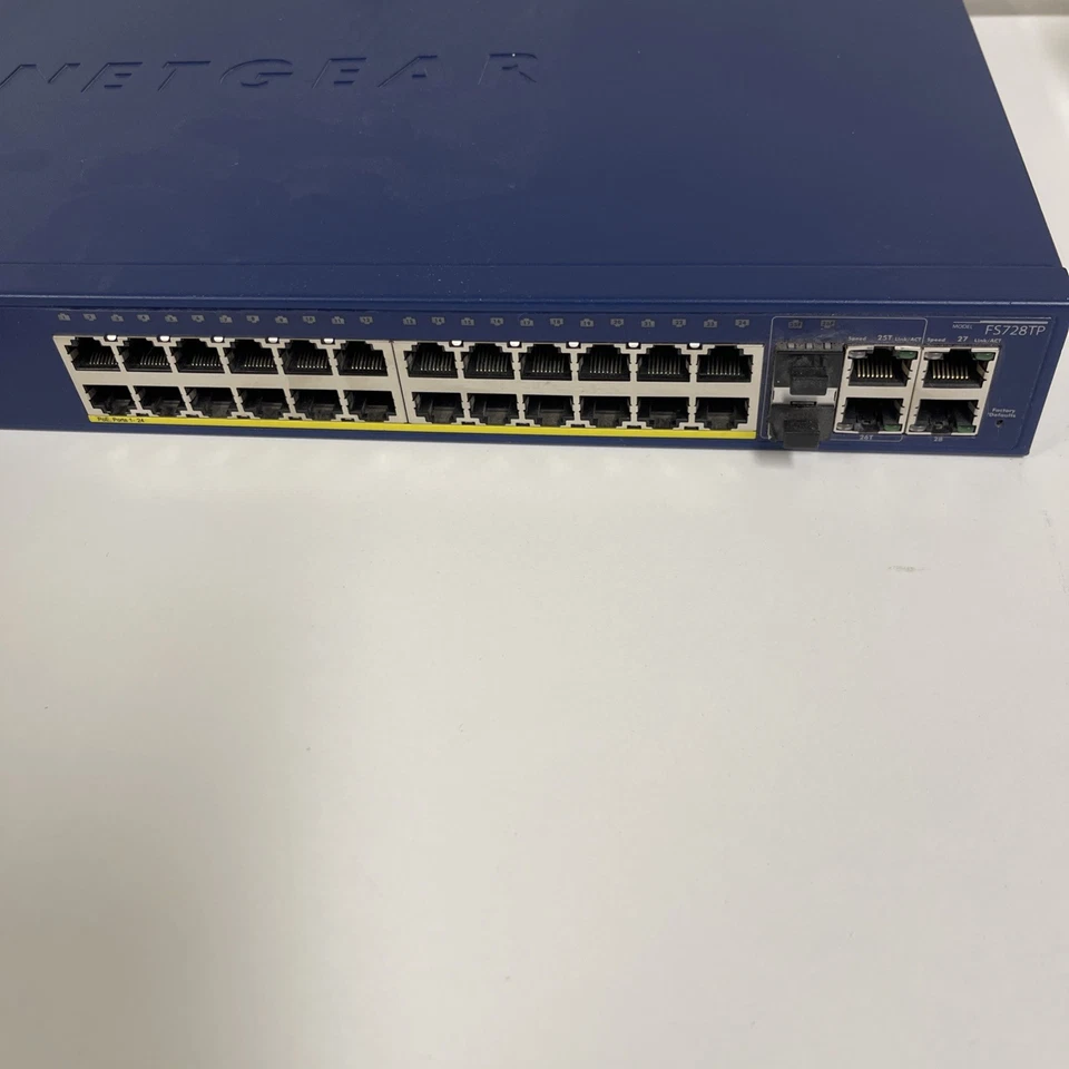 Netgear ProSafe 24+4 Smart Switch with Poe FS728TPV2 - Image 3 of 4