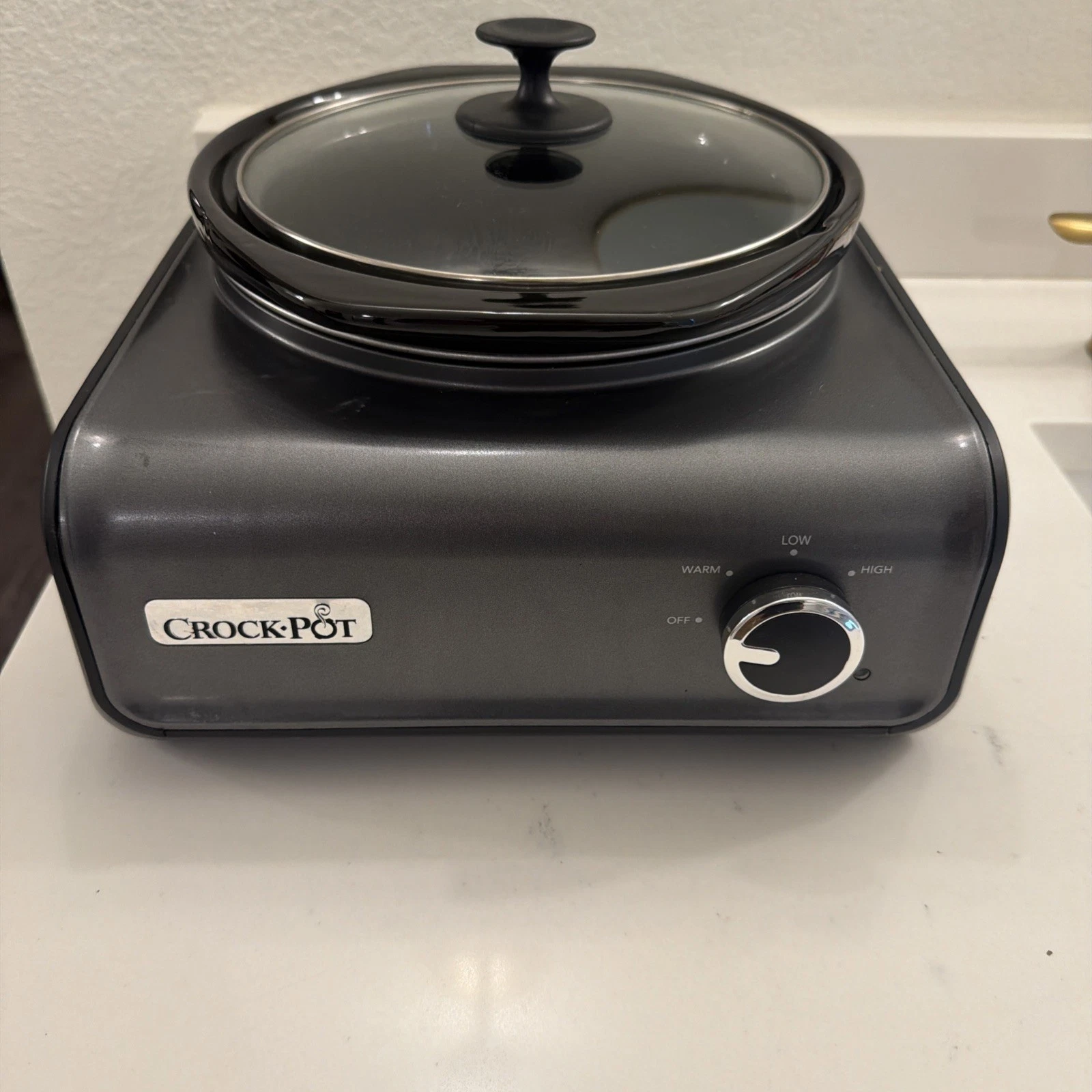 Crock Pot Hook Up 2.5 Quart Round Slow Cooker Black/Dark Gray SCCPMD2-CH