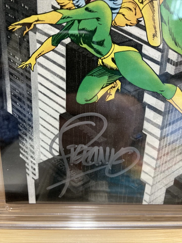 The FLY #1 Red Circle /Archie (1983) Signed by STERANKO CGC 8.0 - Image 2 of 3