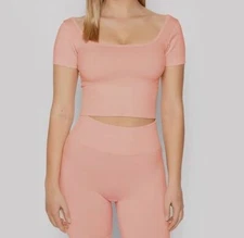 $70 Guess Women's Pink Short Sleeve Square Neck Top Size M/L