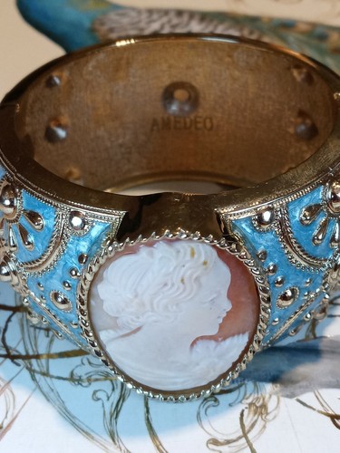 Amedeo Nyc Reg Piazzetta 40mm Cameo & Blue Enamel Hinged Bracelet - Picture 2 of 2