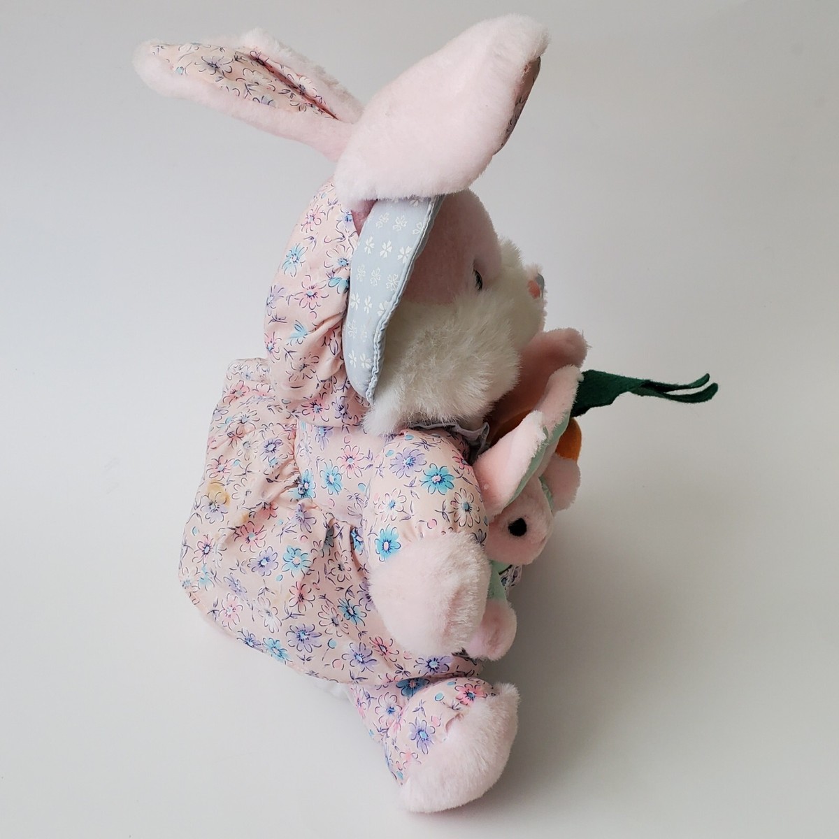 Dan Dee イースター刺繍 うさぎ ぬいぐるみ Amazon.co.jp: Dandee Easter Bunny ダンディー バニー うさぎ