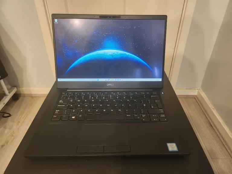 Dell Latitude 7390 · i7-8650U · 8GB · 256GB, photo 1 of 2