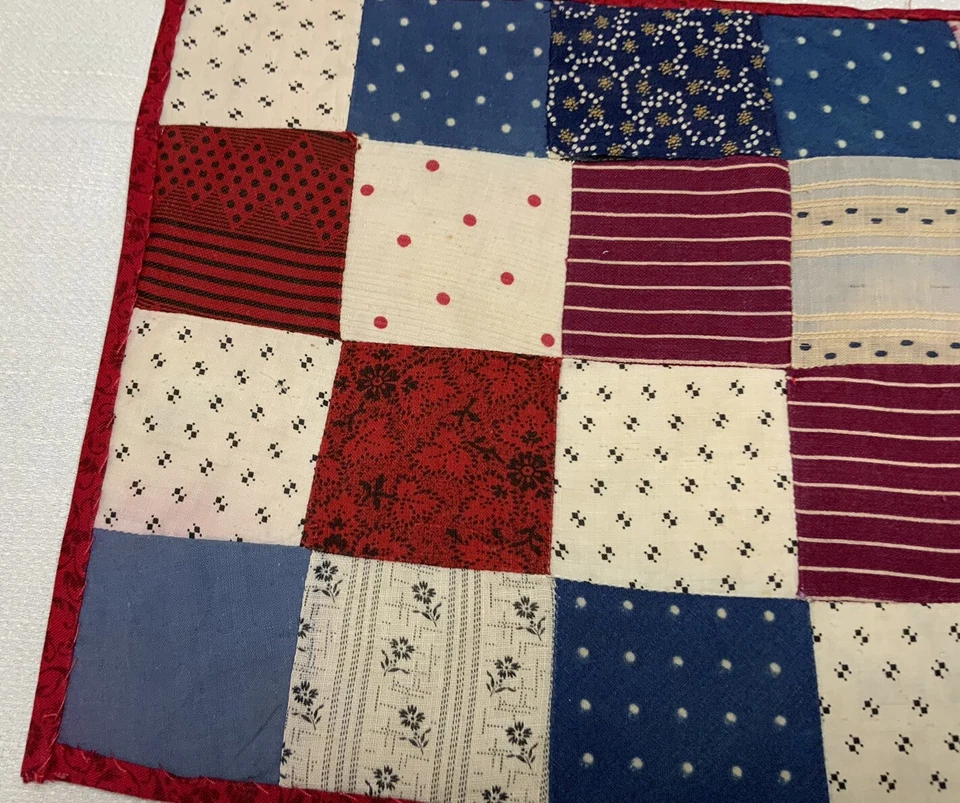 复古拼布被子桌面上衣,九个布贴,早期印花,蓝色,红色 — 第 3/4 张图片