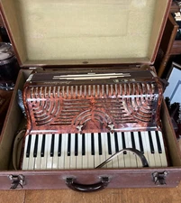 Paolo Soprani 120 Bass Button Piano Keyboard Accordion with Case _ Very Nice!