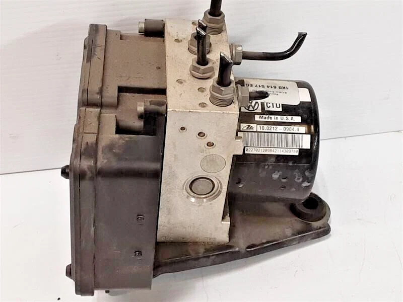 2015-2016 Volkswagen Jetta ABS Anti-Lock Brake Pump Module Control Assembly Foto 2 de 4