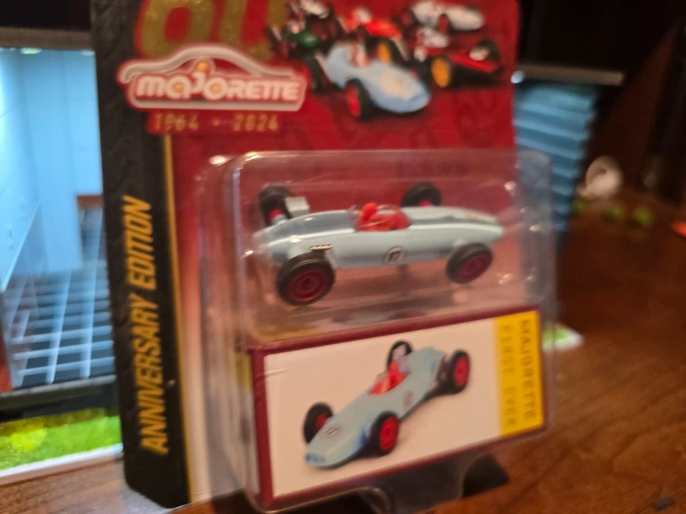 💎 2025 MAJORETTE Anniversary Edition FIRST EVER Chrome With Collector Box - Image 4 of 4