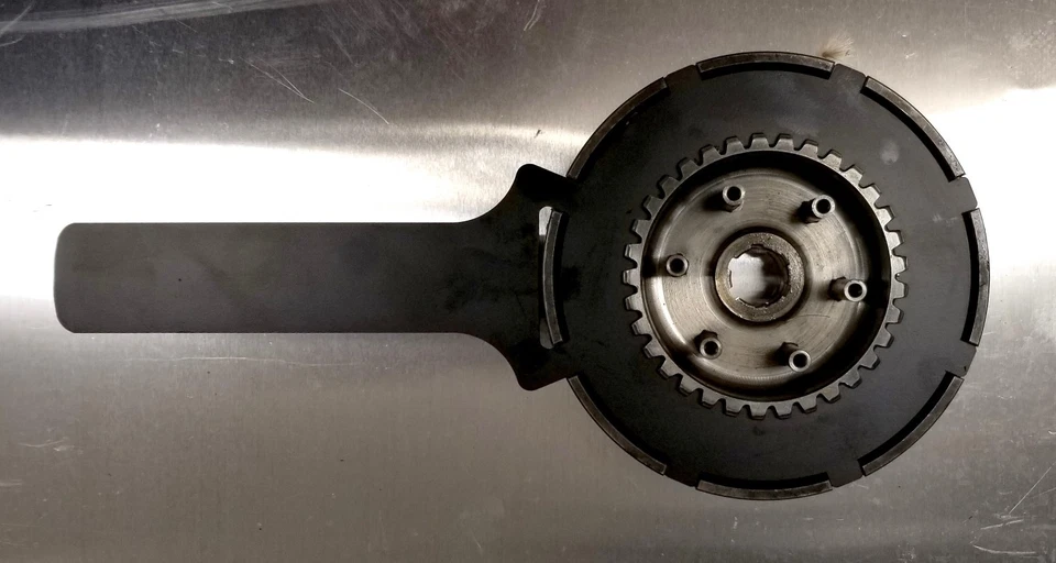 Herramienta de sujeción de extracción de cesta de embrague doble bisel Ducati 750 900 1974-1984 HDESA EE. UU. Foto 2 de 2