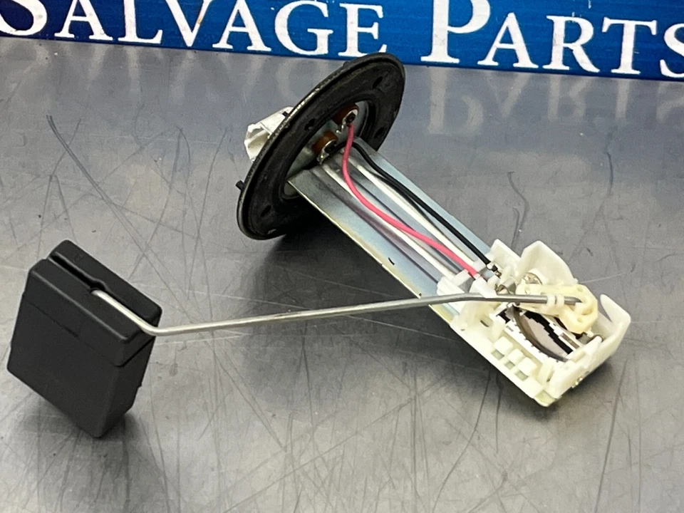 2004 Lexus SC430 Fuel Level Sending Unit - Passenger Right - Denso - 132k - Изображение 4 из 4