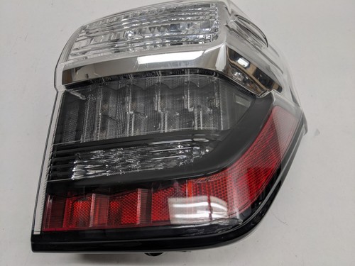 Toyota 4Runner Tail Light Taillight Passenger's Right 2014 - 2024 - Picture 3 of 10