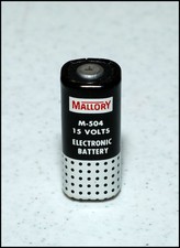 Vintage collectable no voltage Mallory M-504 15V 15 volt battery. Nice cond.