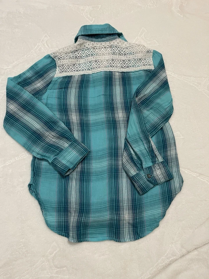 Mudd Girls Long Sleeve Green Plaid Button Up With Lace Accent Size 7/8 - Image 3 of 3