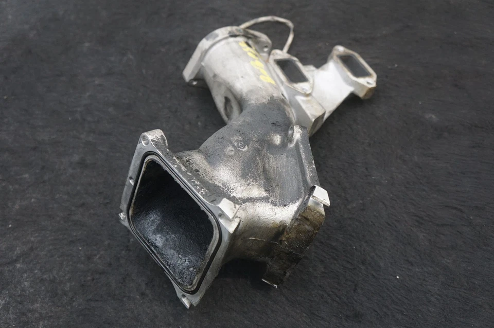 Tubo colector de admisión de aire intercooler OEM 12658233 Chevrolet Silverado 3500 14-16 Foto 3 de 4