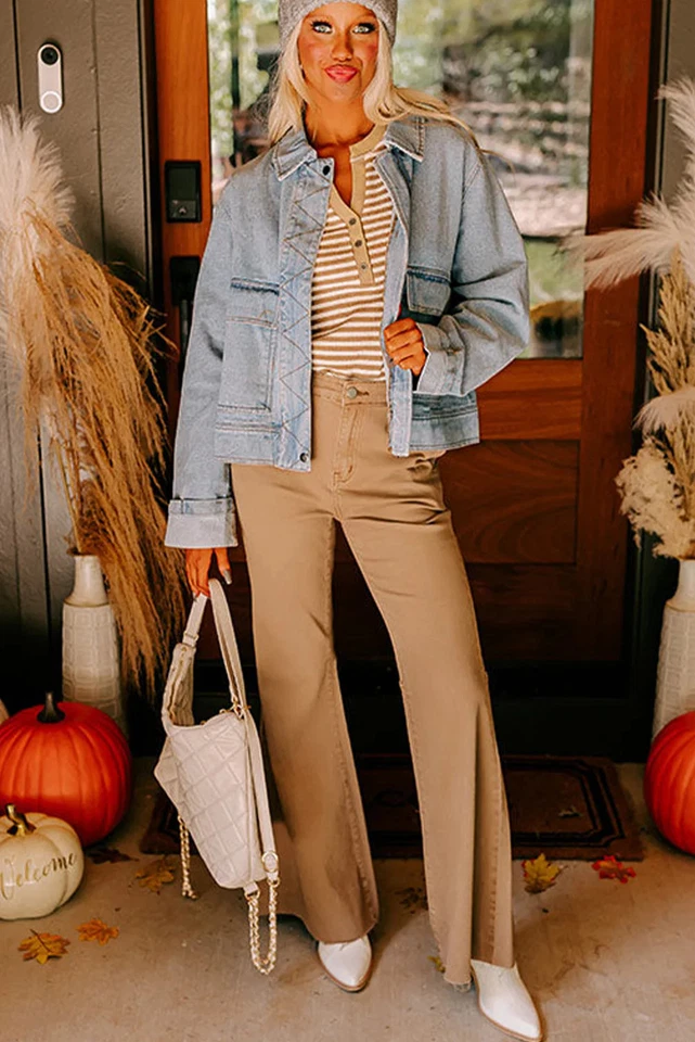 Chaqueta de mezclilla lavada con cremallera estilo callejero azul Beau Foto 4 de 4