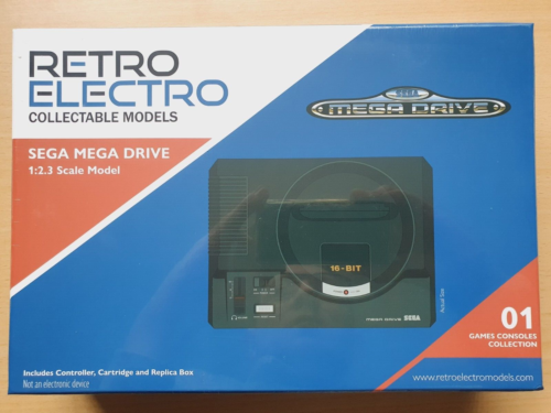 Retro Electro Sega Mega Drive 1:2.3 Scale Model Collectable Model New Sealed - Afbeelding 1 van 2