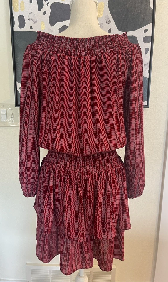 Vestido Michael Kors Rojo Negro Talla 8 Manga Larga Hasta la Rodilla Foto 3 de 4