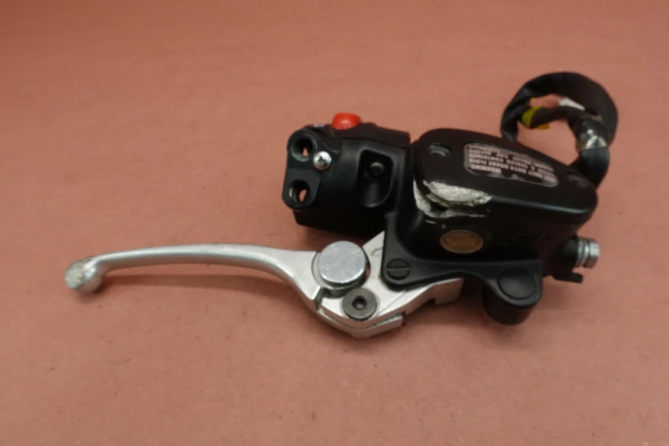 Interruptor de control de palanca de cilindro maestro de freno delantero Triumph Thruxton 900 2009-2016 Foto 4 de 4