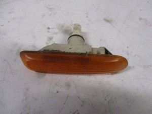 Blinker Kotflügel links vorn Gelb 63.13-8370719 BMW 3 COMPACT (E46) 316 TI