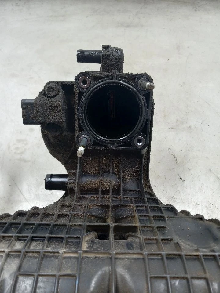 10-18 TOYOTA PRIUS V 1.8L COLECTOR DE ADMISIÓN VIN UE 7º y 8º Foto 2 de 4