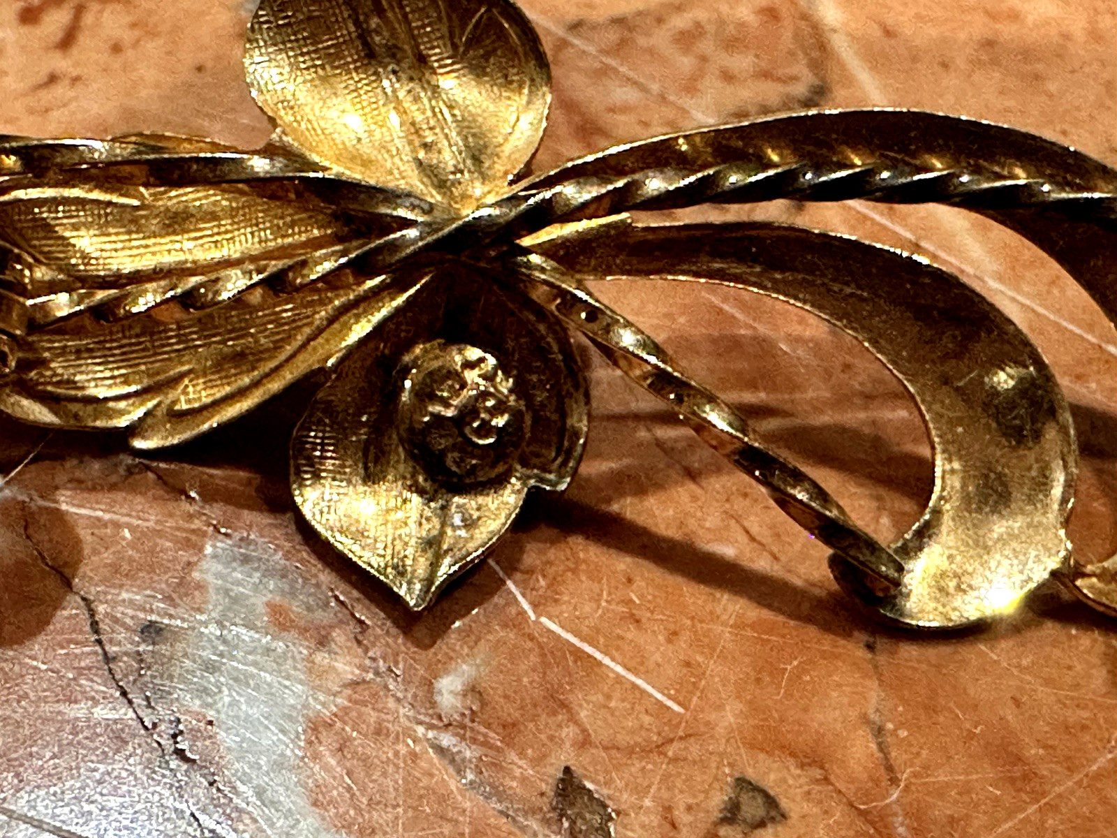 CC CURTIS CURTMAN 12K GF GOLD FILLED MCM RETRO FAUX PEARL LEAF PIN BROOCH EUC