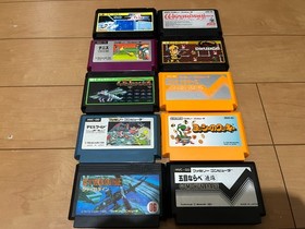 Nintendo Famicom Console with BOX and Manual, 10 Games 0301