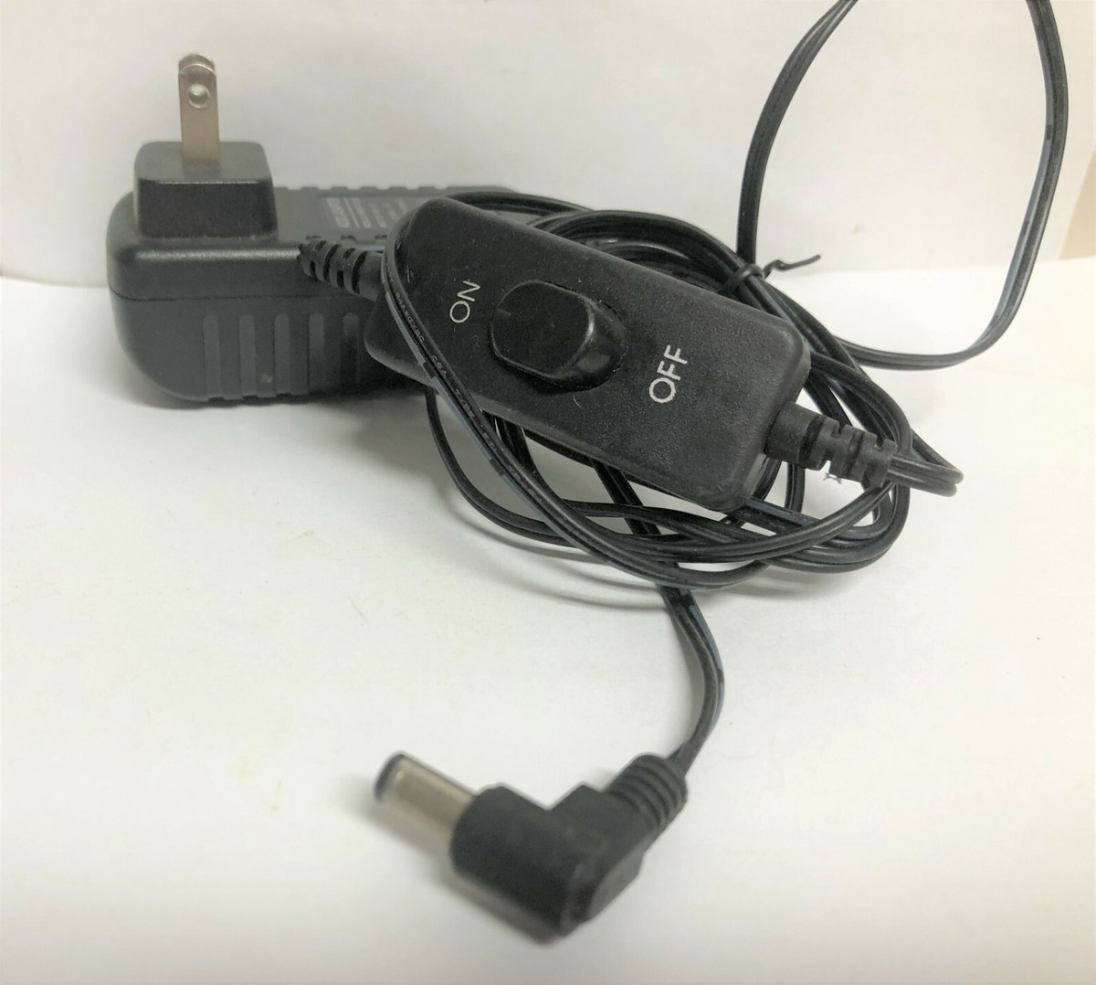 Wall AC/DC Adapter QL-09009-B1201000F On/Off In-line Switch Wall AC/DC Adapter QL-09009-B1201000F On/Off In-line Switch