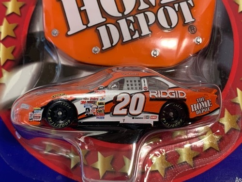 Winners Circle Tony Stewart #20 Home Depot NASCAR 2000 1/64 Scale Diecast NEW - Picture 3 of 4