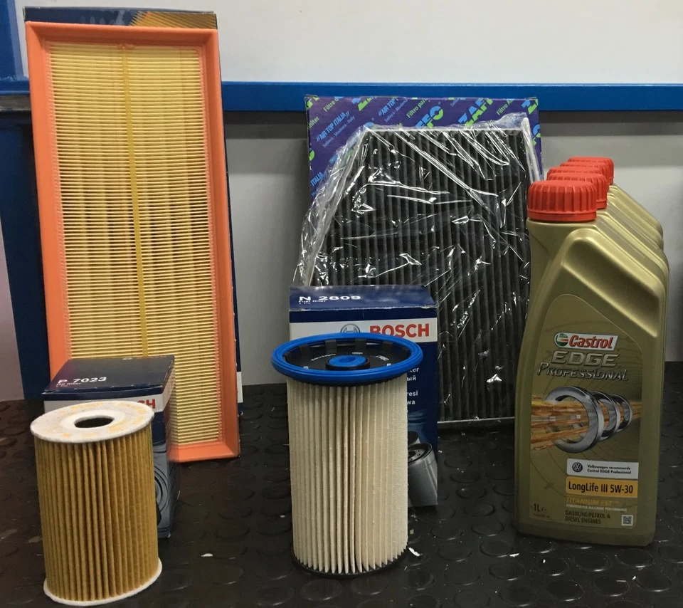 KIT TAGLIANDO 4 FILTRI BOSCH 5 LT CASTROL 5W30 PER AUDI Q3 2.0 TDI 140CV 177CV