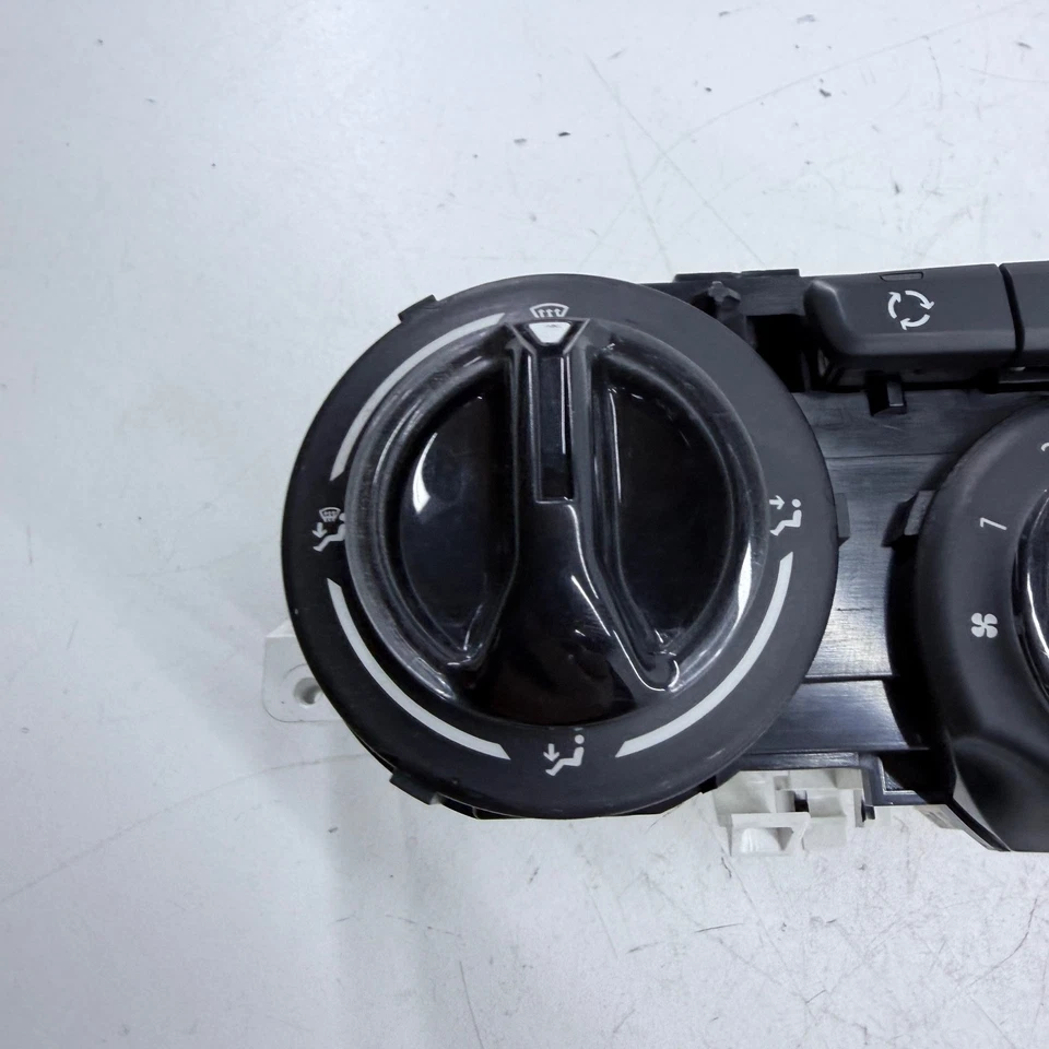 PEUGEOT 208 MK1 HEATER CONTROL 96722483ZD HEATING SWITCH PANEL A/C 12-15 - Image 3 of 4