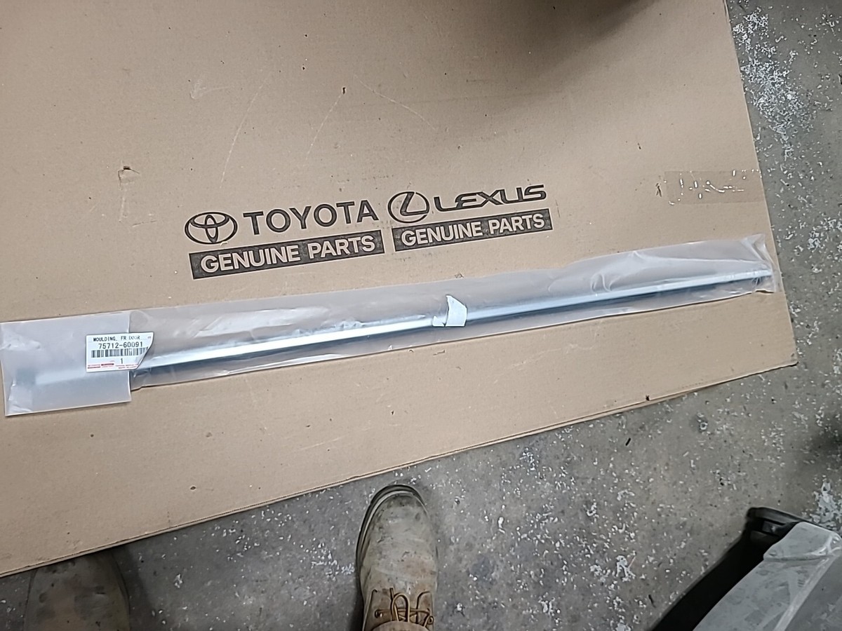 New! 2010-23 Lexus Gx 460 Oem Left Front Door Belt Molding 75712