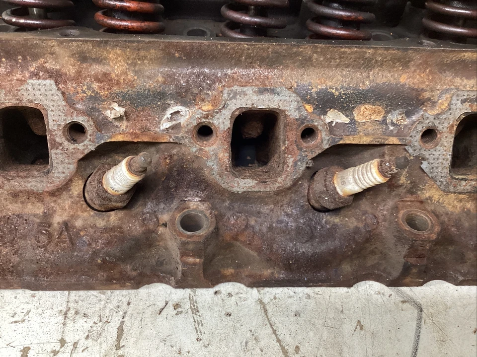 Ford E-Series 302 1974 juego de culata D3ue-aa - fecha 4C8 / 4C8 Foto 3 de 4