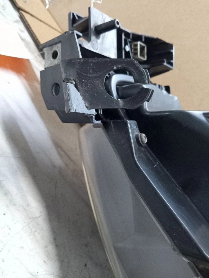 Used Left Headlight Assembly fits: 2017 Mazda 3 halogen Left Grade A Foto 4 de 4