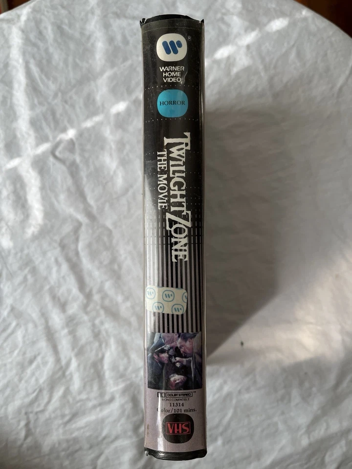 Twilight Zone The Movie 1st VHS Release 1983 Clamshell Two Tone Tape OOP Rare Foto 2 de 4
