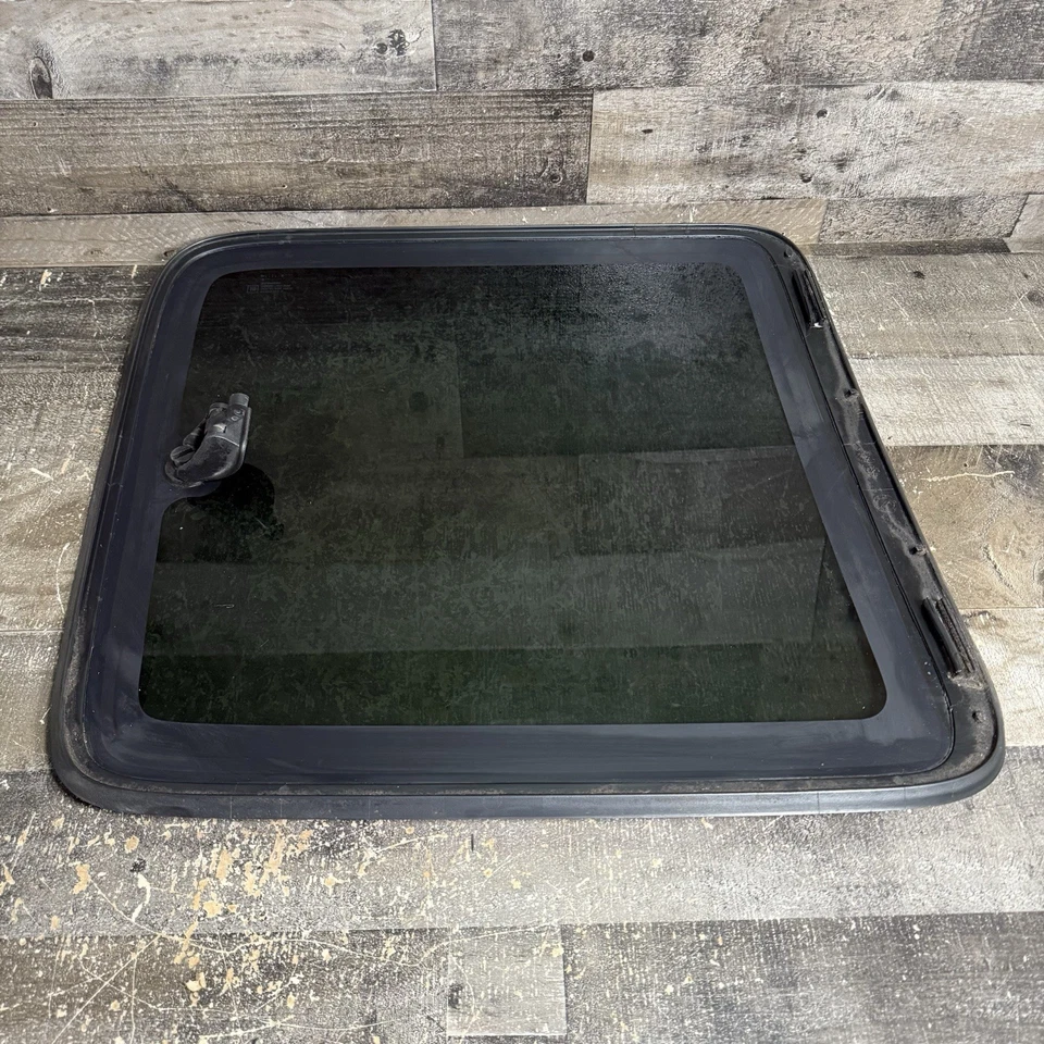 1999-2006 GMC Sierra Extended Cab Quarter Glass Window RH Right Rear Passanger - Image 3 of 4