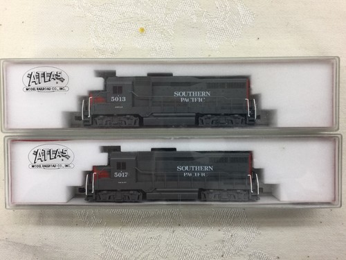 Locomotora Atlas Southern Pacific EMD GP-30 #5013 y #5017 *Uso ligero* - Fuera de existencia | Condition: New